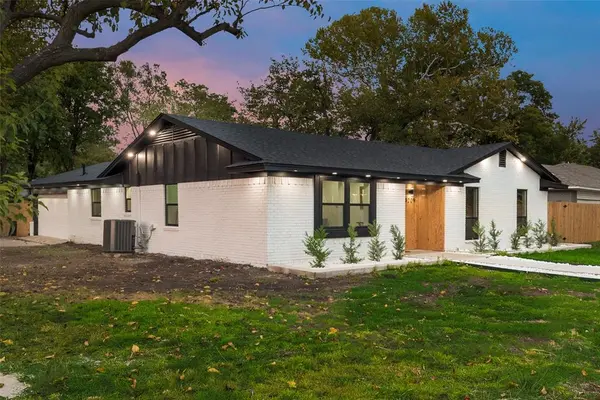 3209 Royal Lane, Dallas, TX 75229