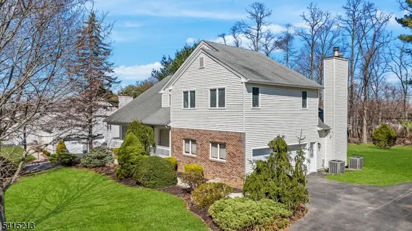 34 Knob Hill Rd, Marlboro Twp., NJ 07751