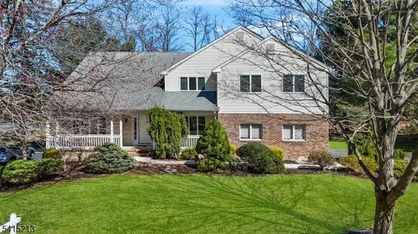 34 Knob Hill Rd, Marlboro Twp., NJ 07751