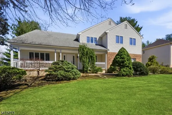 34 Knob Hill Rd, Marlboro Twp., NJ 07751