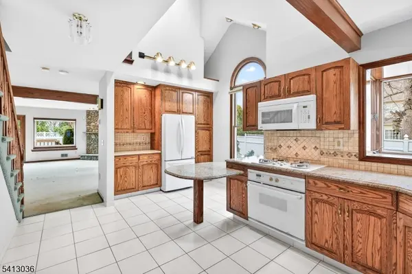 675 Raritan Rd #19, Clark Twp., NJ 07066