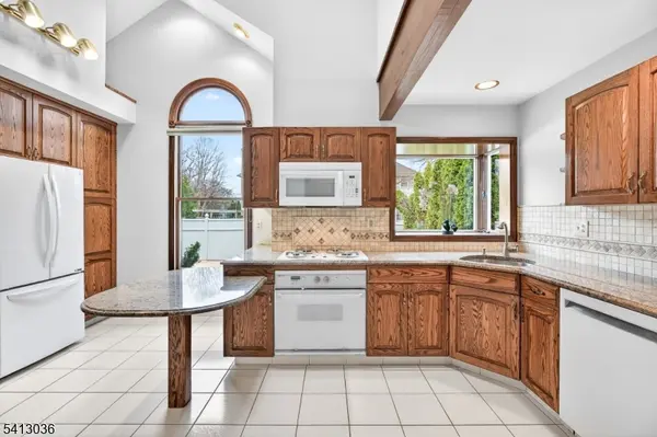 675 Raritan Rd #19, Clark Twp., NJ 07066