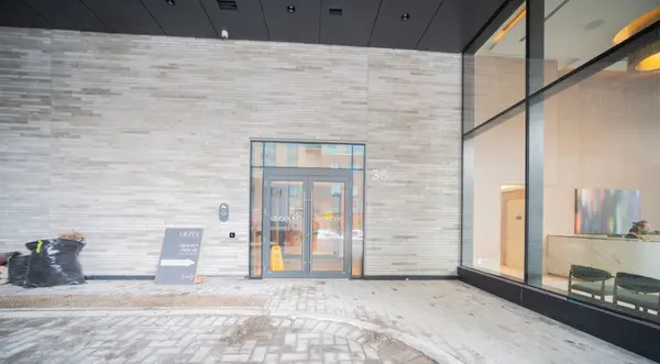 36 Olive AVE #2013, Toronto C14, ON M2N 4P9