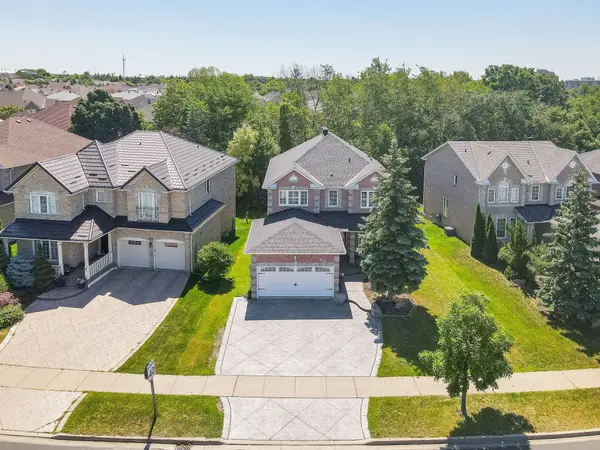 623 Carlton RD, Markham, ON L3P 7R6