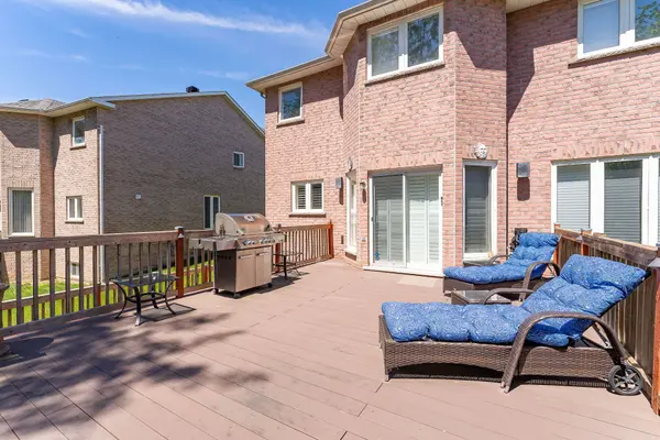 623 Carlton RD, Markham, ON L3P 7R6