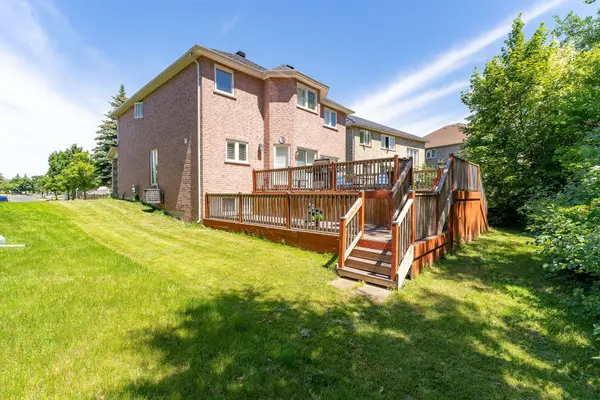 623 Carlton RD, Markham, ON L3P 7R6