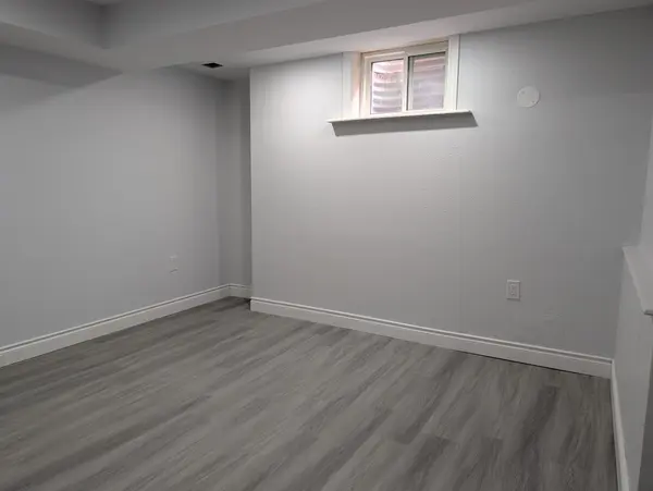 2620 Windjammer RD #Basement, Mississauga, ON L5L 1T5