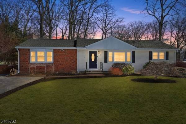 8 Cherry Ln, Randolph Twp., NJ 07869