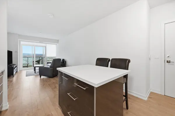 2093 Fairview ST #1709, Burlington, ON L7R 0E6