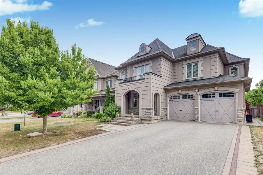 429 Staghorn RD, Pickering, ON L1W 2M8