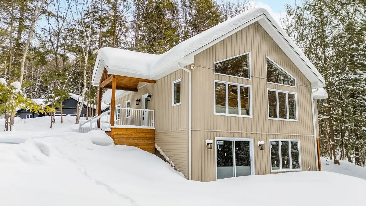 180 Lakeview ST, Dysart Et Al, ON K0M 1S0