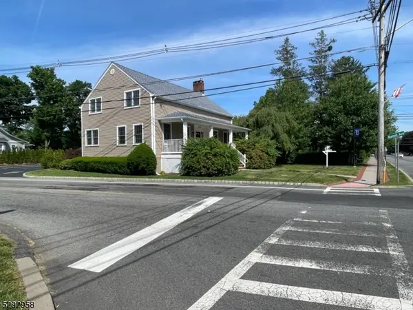 51 Main St, Roxbury Twp., NJ 07876