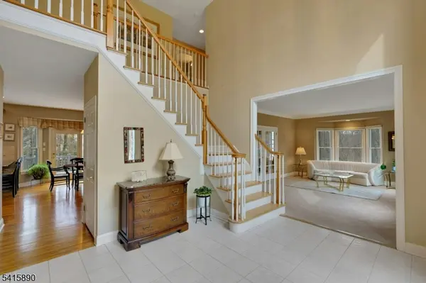 5 ADAMS COURT, Bridgewater Twp., NJ 08836