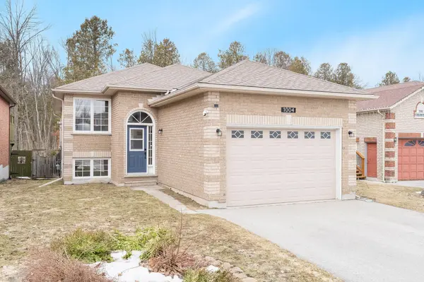 1004 Leslie DR, Innisfil, ON L9S 2B2