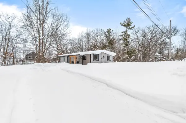 68 Forest Harbour Pkwy, Tay, ON L0K 2C0