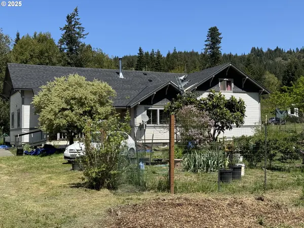 46393 HIGHWAY 242, Myrtle Point, OR 97458