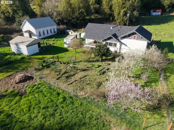 46393 HIGHWAY 242, Myrtle Point, OR 97458