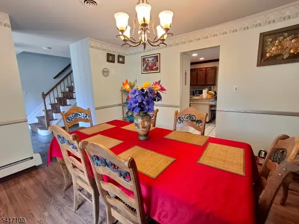 33 Nickel Ave, Sayreville Boro, NJ 08872