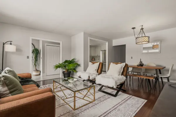 777 Hillcrest RD, Pickering, ON L1W 2P5