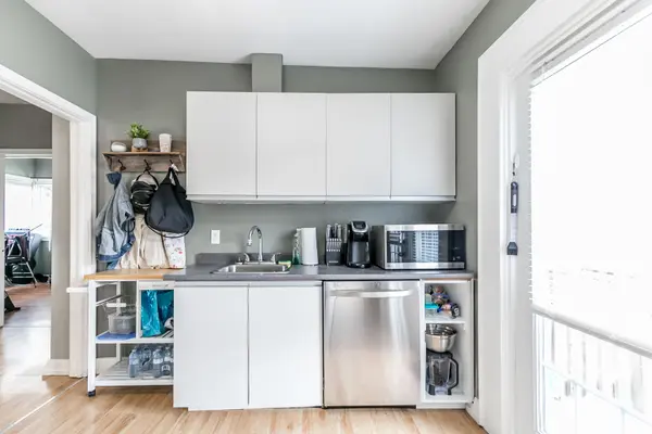 22 Centre ST #1, Bradford West Gwillimbury, ON L3Z 2P7