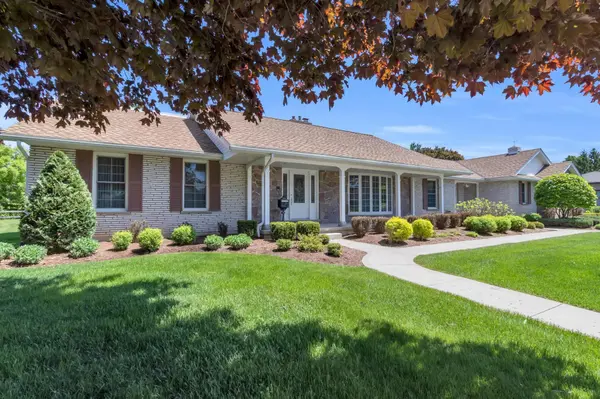 241 4th AVE, Hanover, ON N4N 2B6