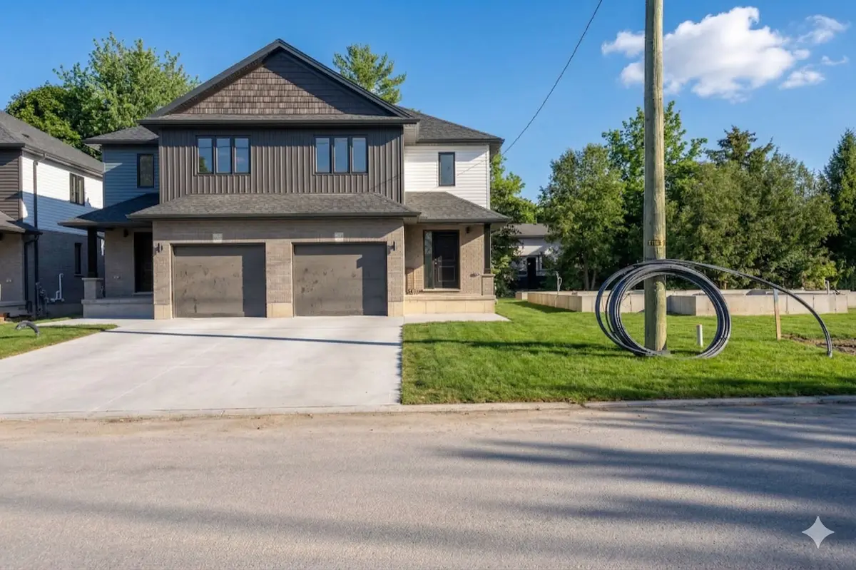 177 Chestnut ST #5, Lucan Biddulph, ON N0M 2J0