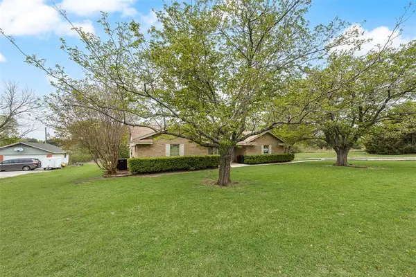 830 Mount Zion Road, Midlothian, TX 76065