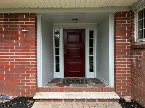 56 Grandview Pl, North Caldwell Boro, NJ 07006