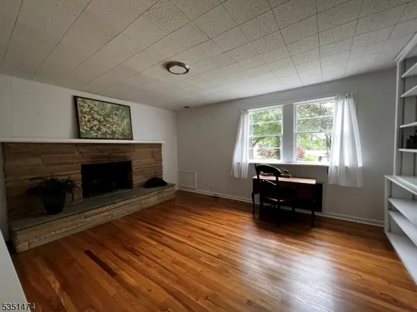 56 Grandview Pl, North Caldwell Boro, NJ 07006