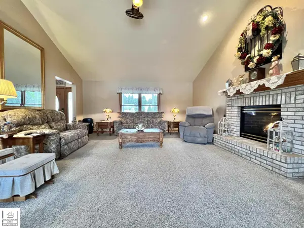 10394 Hills LN, Atlas Twp, MI 48438