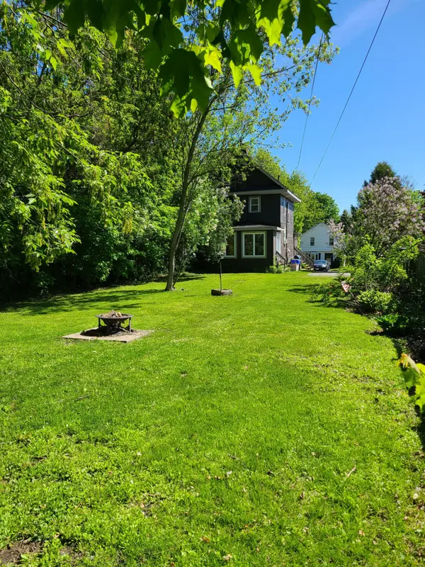 436 Queen ST, Midland, ON L4R 3J1