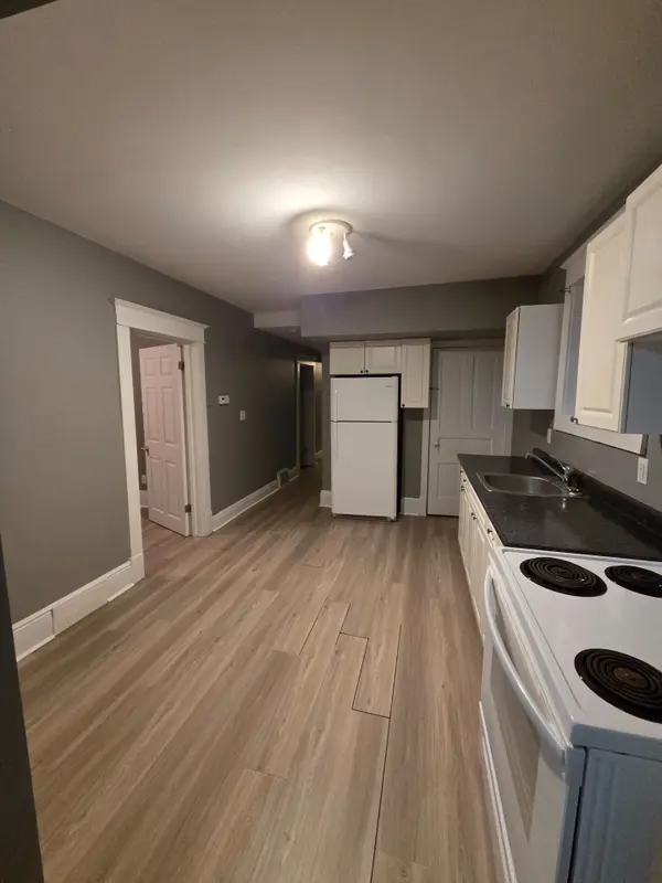 436 Queen ST, Midland, ON L4R 3J1