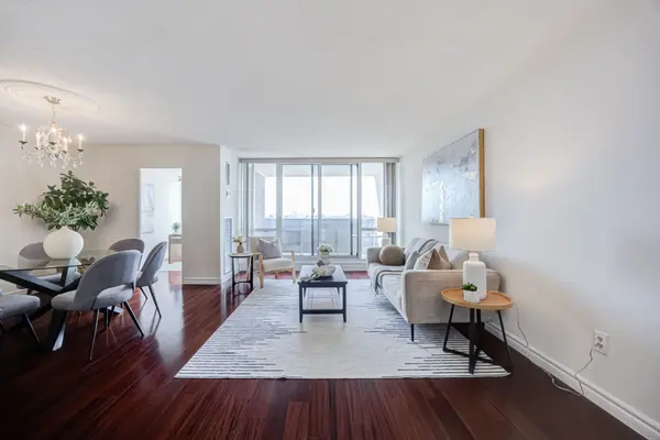 625 The West Mall N/A #901, Toronto W08, ON M9C 4W9