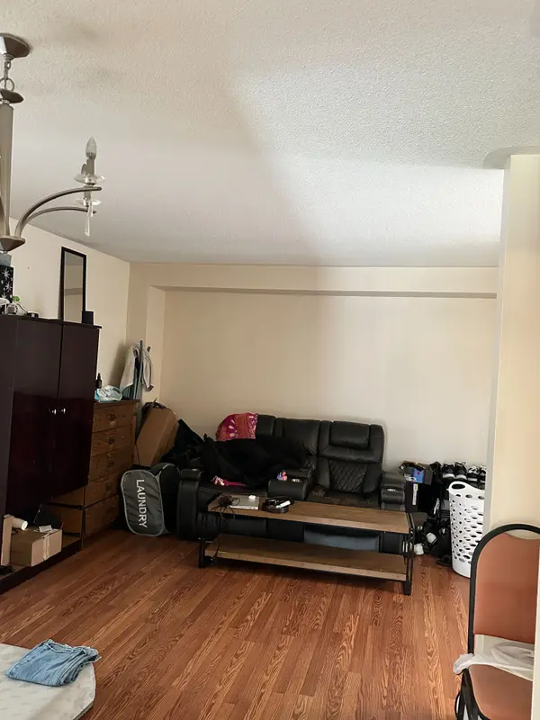 49 Larkspur RD, Brampton, ON L6R 1W8