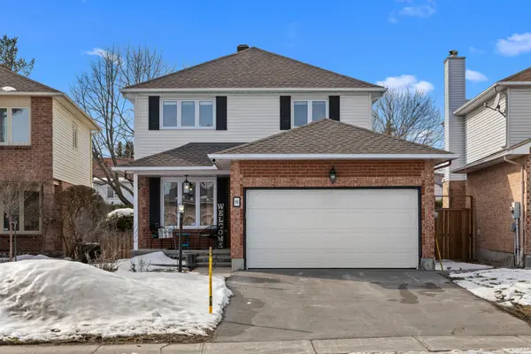 91 Equestrian DR, Kanata, ON K2M 1H7