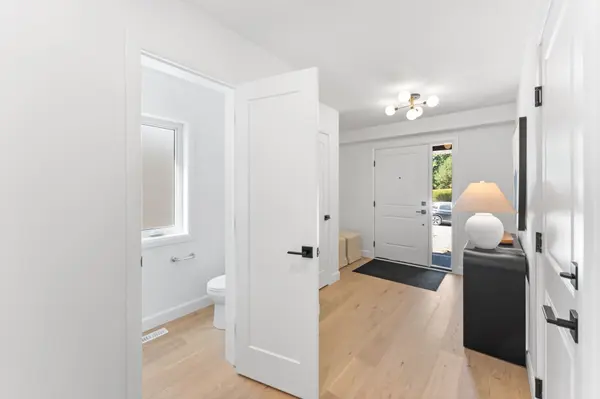 177 Chestnut ST #8, Lucan Biddulph, ON N0M 2J0