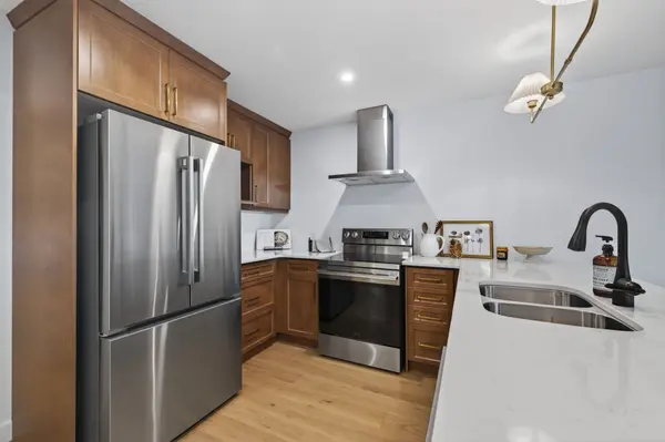 177 Chestnut ST #8, Lucan Biddulph, ON N0M 2J0