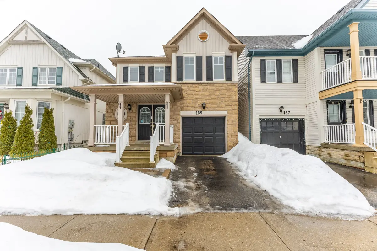 159 Harrongate PL, Whitby, ON L1R 3E6
