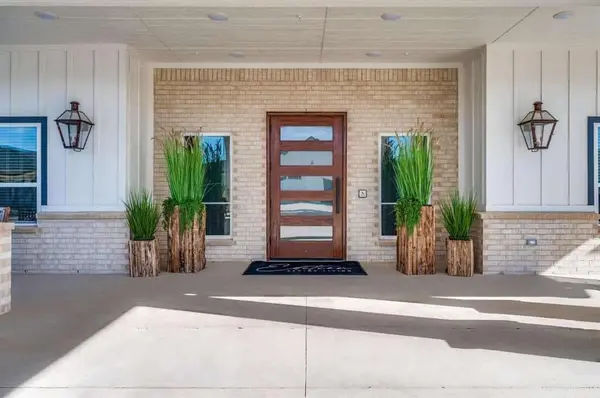 820 W McLeroy Boulevard #2013, Saginaw, TX 76179