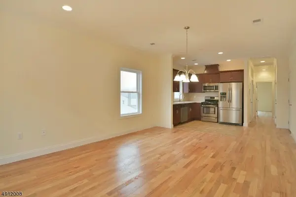 410 Davis Ave, Harrison Town, NJ 07029