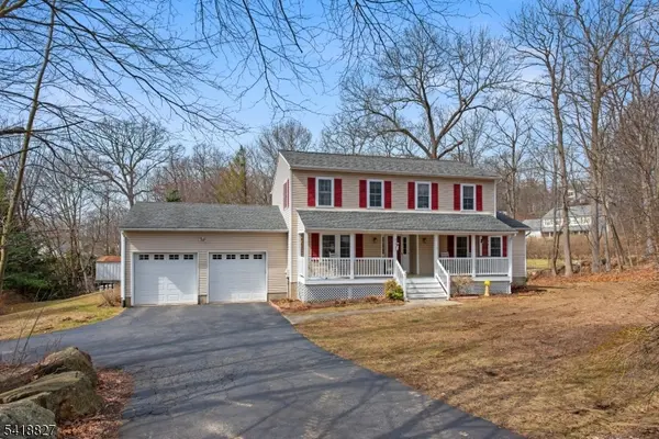 20 Windjammer Dr, Jefferson Twp., NJ 07849