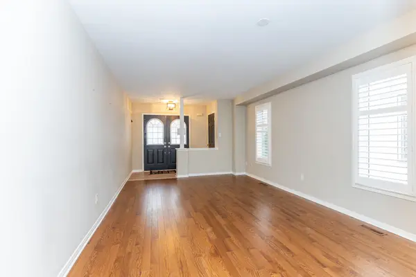 159 Harrongate PL, Whitby, ON L1R 3E6