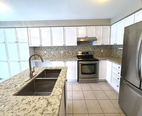 159 Harrongate PL, Whitby, ON L1R 3E6