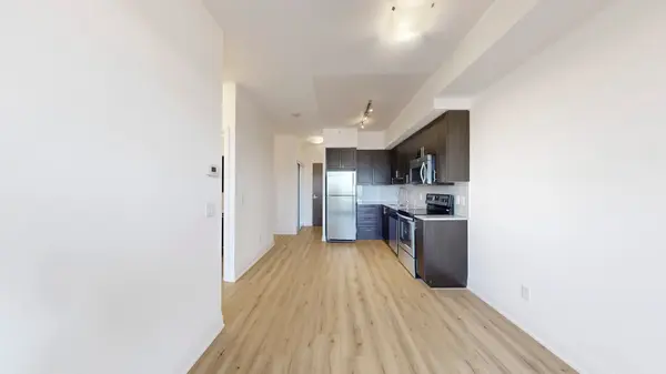 95 North Park RD #212, Vaughan, ON L4J 0J1