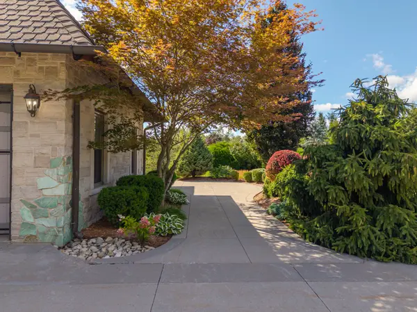 35 Daymond DR, Puslinch, ON N0B 2J0