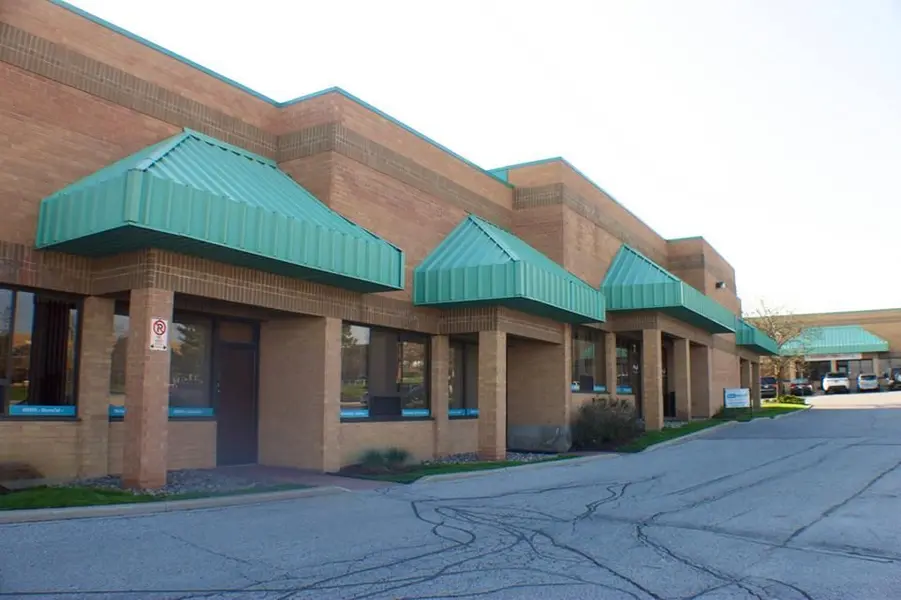 17075 Leslie ST #7-4, Newmarket, ON L3Y 8E1