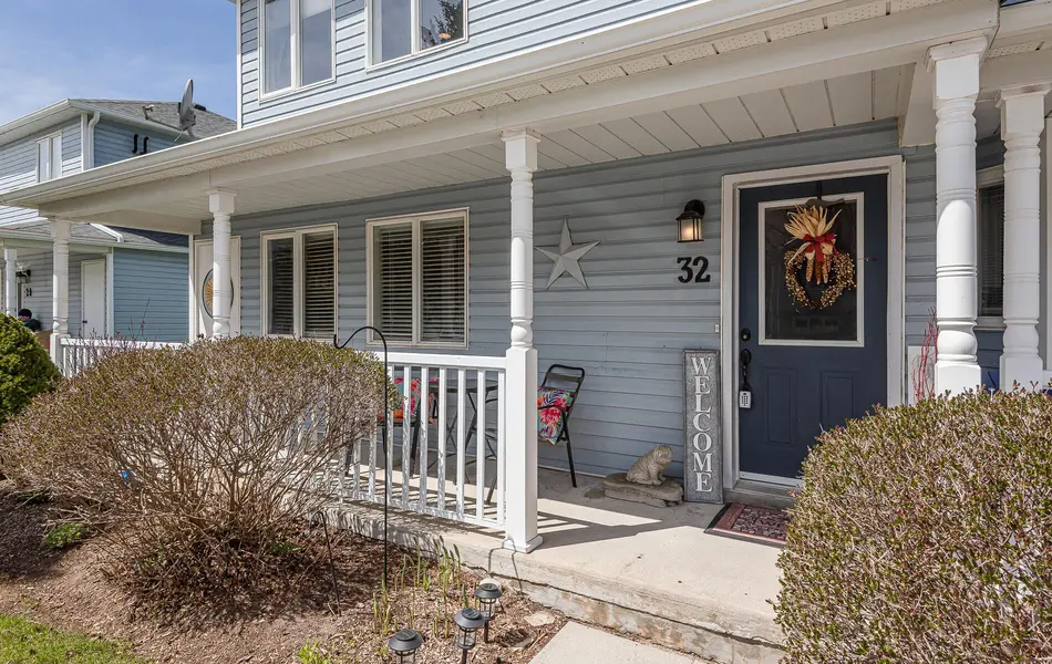 32 Valleymede CT, Collingwood, ON L9Y 5E4