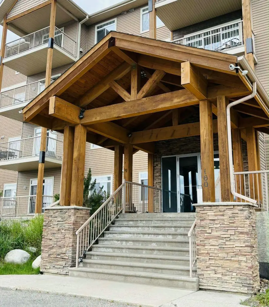 160 Moberly RD #107, Grande Cache, AB T0E 0Y0