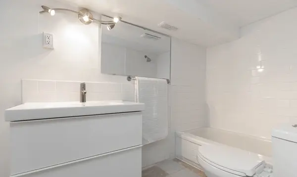 1166 Ossington AVE #Lower, Toronto C02, ON M6G 3W1