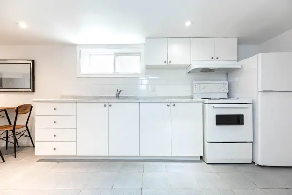 1166 Ossington AVE #Lower, Toronto C02, ON M6G 3W1